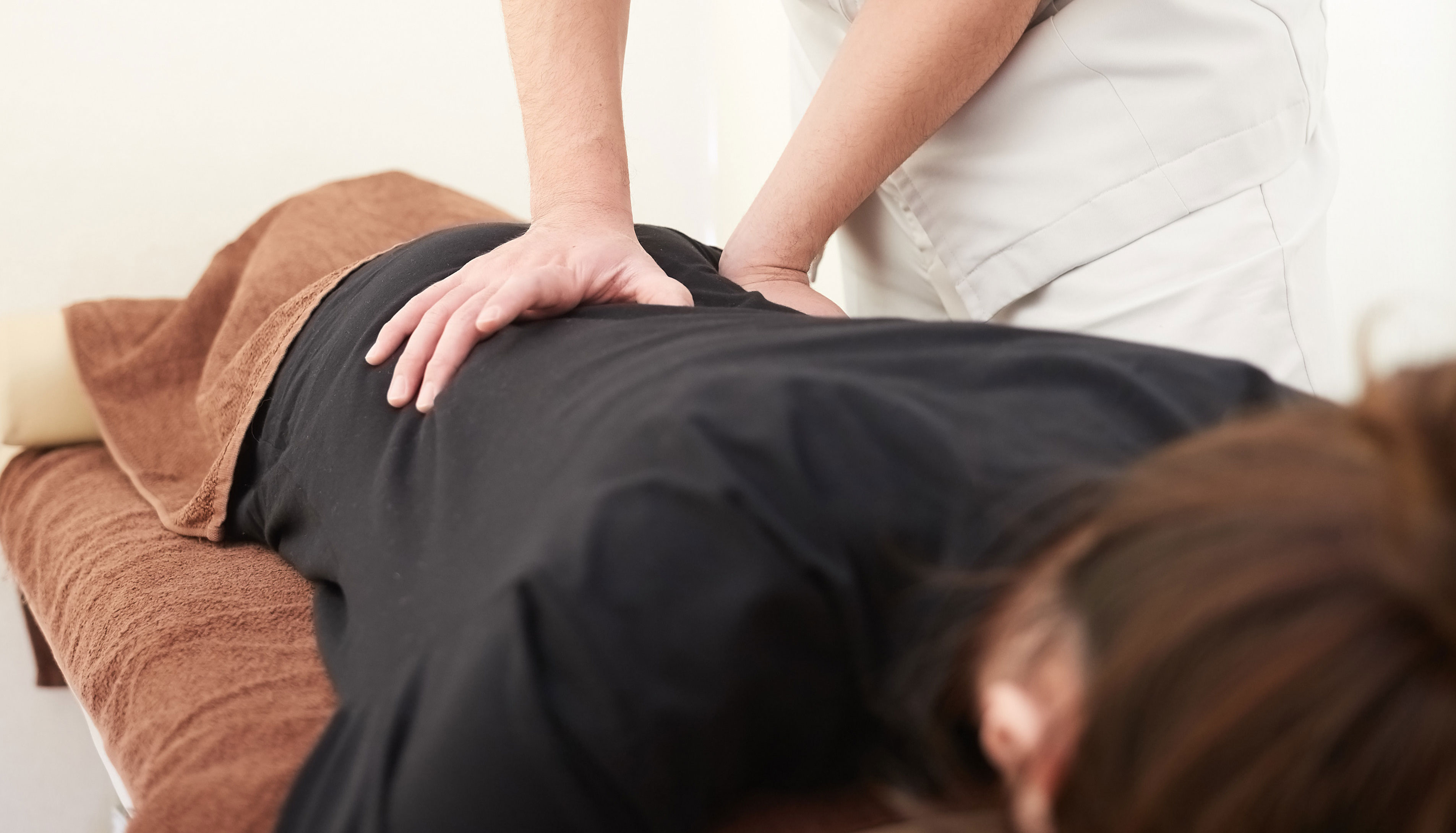 しゅく整骨院(大阪市西区北堀江)/肩こり、腰痛、骨盤矯正、安心料金